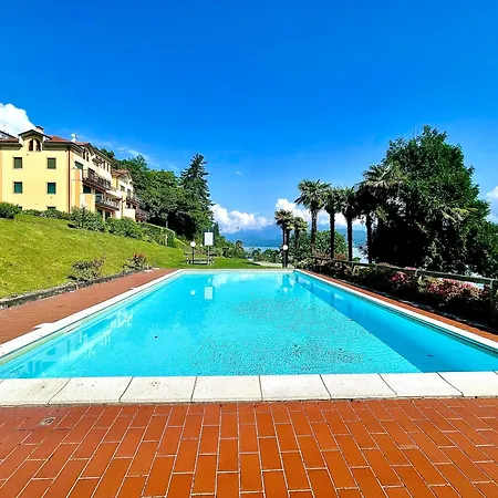 Hébergement de vacances Elegant & Comfortable Modern With Swimming Pool