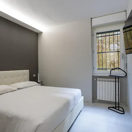 Elegant & Comfortable Modern With Swimming Pool Сasa de vacaciones Stresa