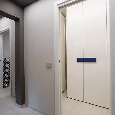 Elegant & Comfortable Modern With Swimming Pool Сasa de vacaciones