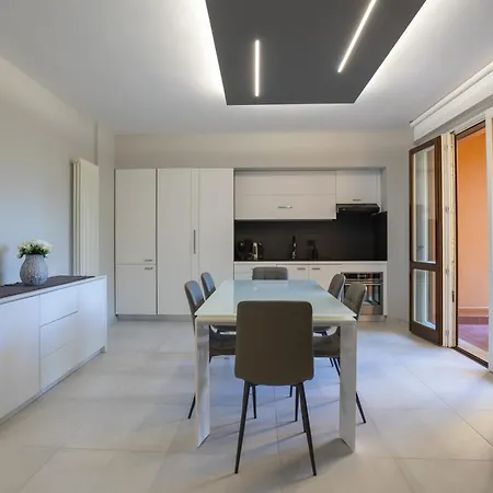 Сasa de vacaciones Elegant & Comfortable Modern With Swimming Pool