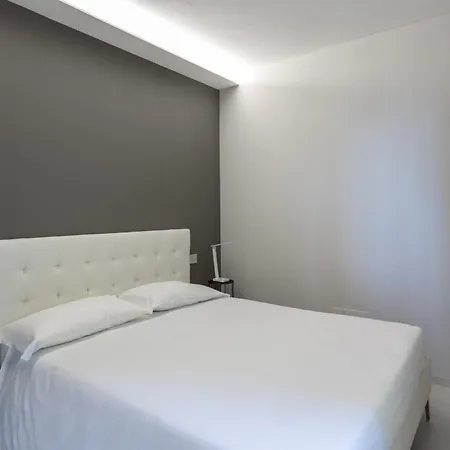 Elegant & Comfortable Modern With Swimming Pool Сasa de vacaciones