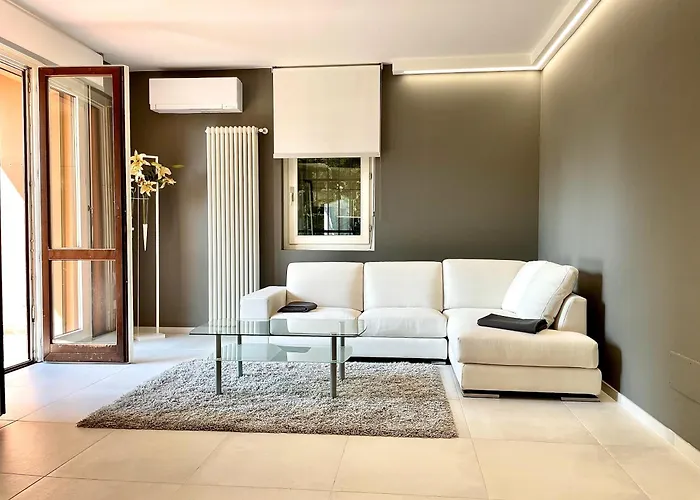 Elegant & Comfortable Modern With Swimming Pool Σπίτι διακοπών