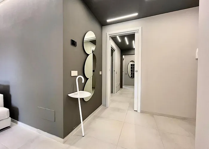 Elegant & Comfortable Modern With Swimming Pool *