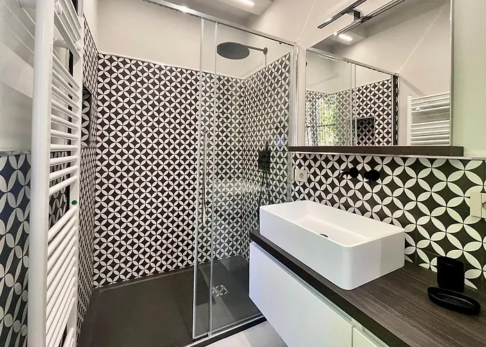 Elegant & Comfortable Modern With Swimming Pool * Στρέσα