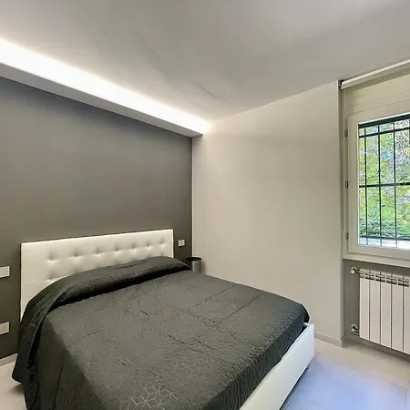 Elegant & Comfortable Modern With Swimming Pool Nyaraló Stresa