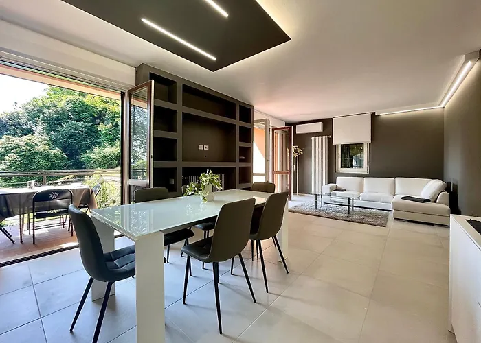 Elegant & Comfortable Modern With Swimming Pool *